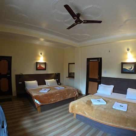 The Royal Orchard Kasol Hotel ภายนอก รูปภาพ