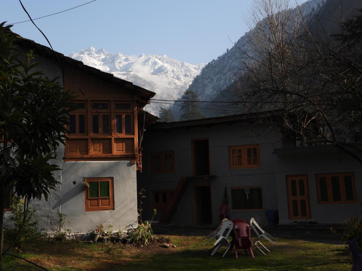 The Royal Orchard Kasol Hotel ภายนอก รูปภาพ