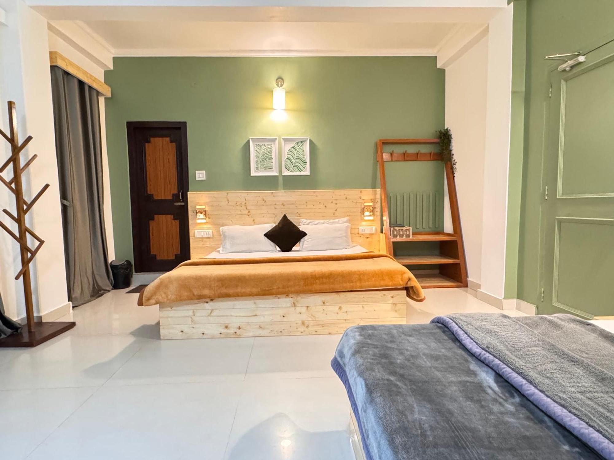 The Royal Orchard Kasol Hotel ภายนอก รูปภาพ
